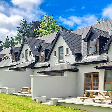 Old Court Holiday Homes Terryglass - Sleeps 6 By Trident Holiday Homes 外观 照片