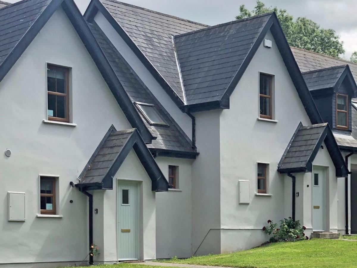 Old Court Holiday Homes Terryglass - Sleeps 6 By Trident Holiday Homes 外观 照片