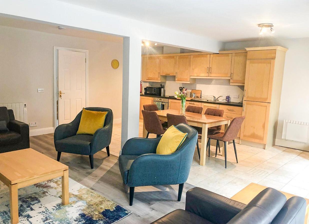 Old Court Holiday Homes Terryglass - Sleeps 6 By Trident Holiday Homes 外观 照片