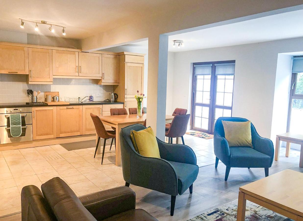 Old Court Holiday Homes Terryglass - Sleeps 6 By Trident Holiday Homes 外观 照片